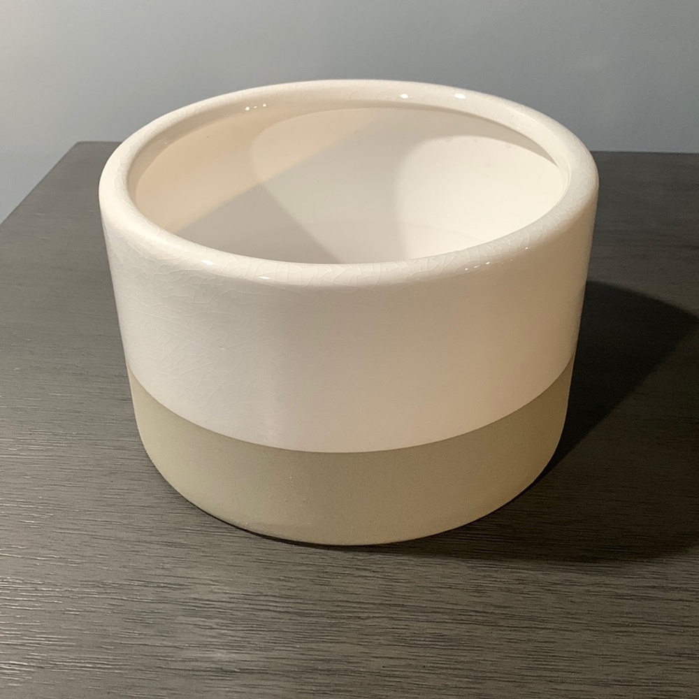 Ceramic vase